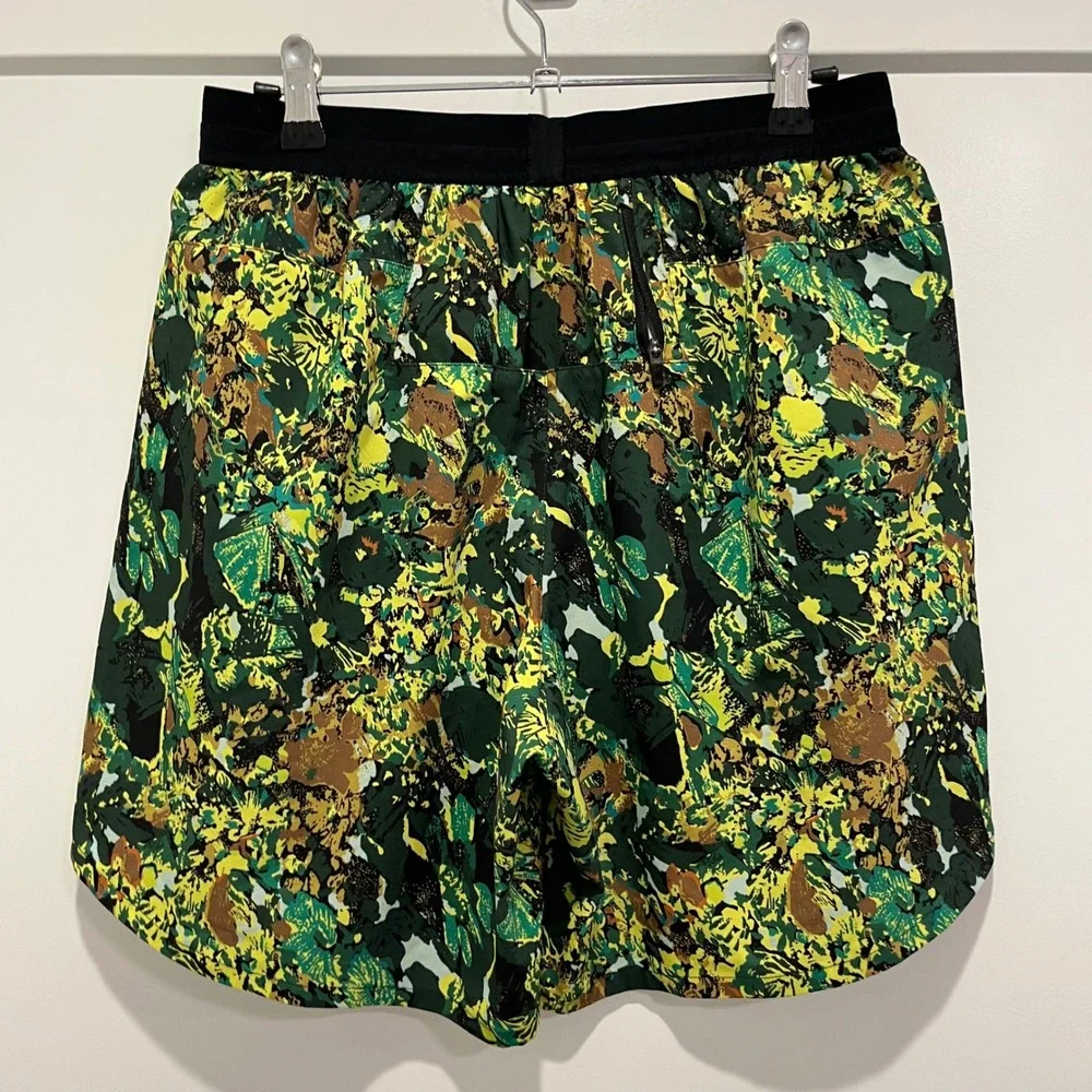 Nike Mens Running Shorts Green Yellow Camo Abstract Print Reflective Large